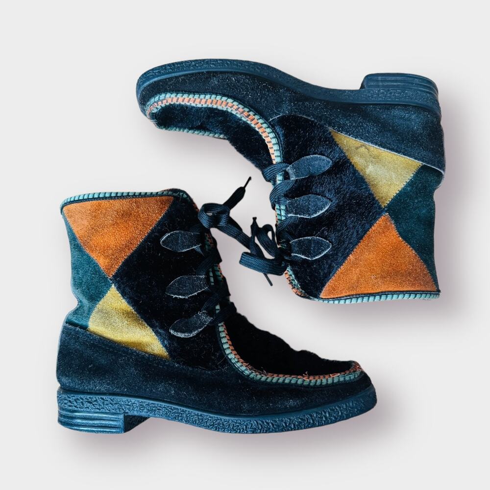 Vintage 70s Suede Patchwork Boots‎ - Picture 2 of 9